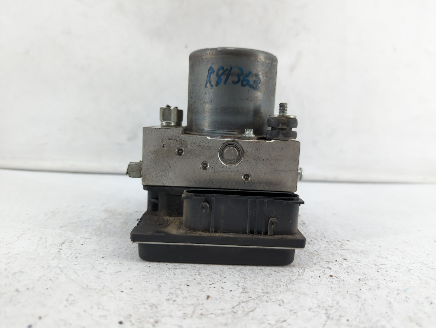 2011-2012 Nissan Altima ABS Pump Control Module Replacement P/N:265 251 446 AB 47660 ZX65A, 47660 JA30A Fits Fits 2011 2012 