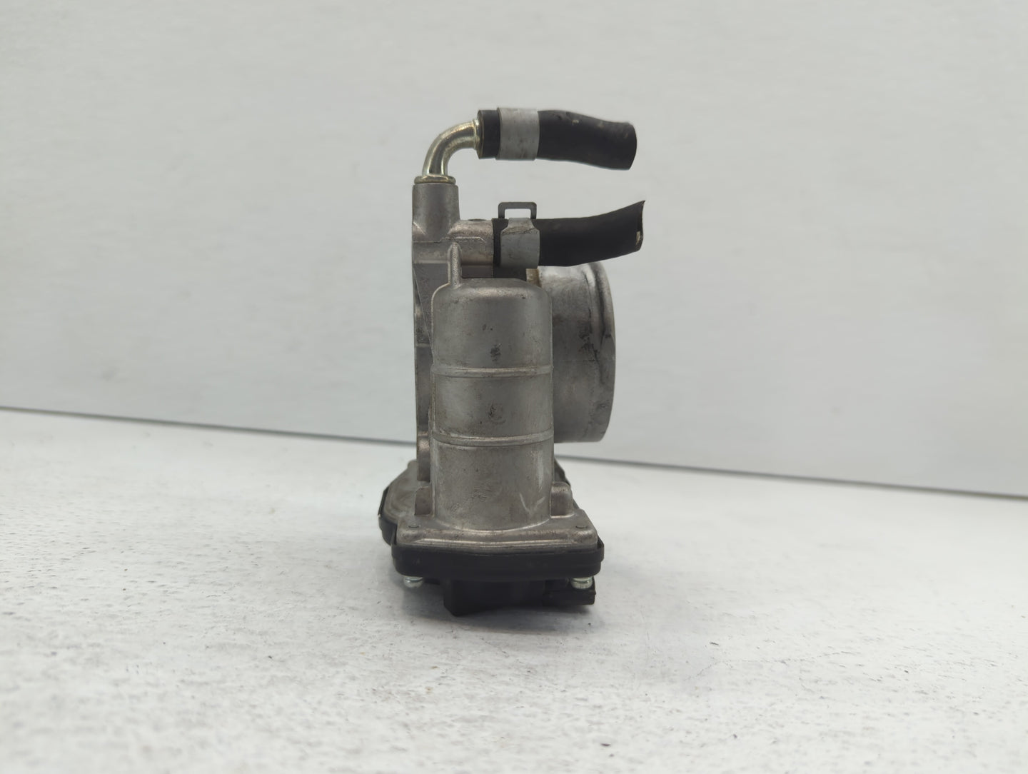 2007-2013 Nissan Altima Throttle Body P/N:526-0 RME60-16, RME60-15 Fits Fits 2007 2008 2009 2010 2011 2012 2013 OEM Used Aut
