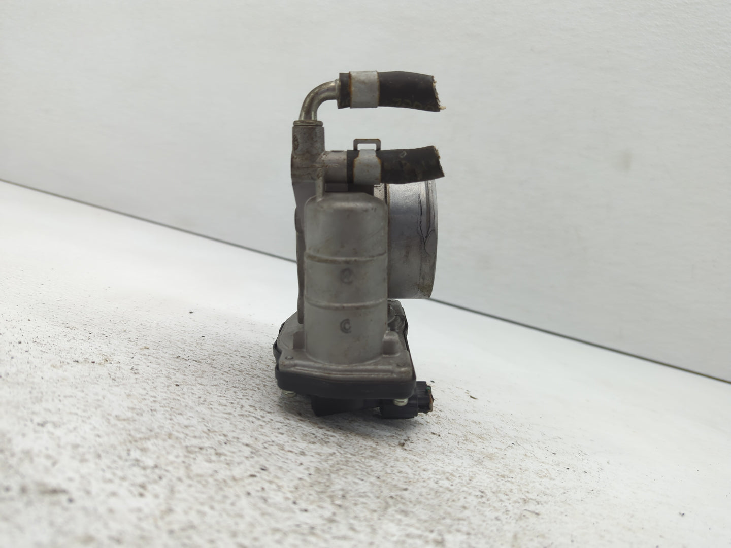 2007-2013 Nissan Altima Throttle Body P/N:526-01K 1Y30 Fits Fits 2007 2008 2009 2010 2011 2012 2013 OEM Used Auto Parts - Oe