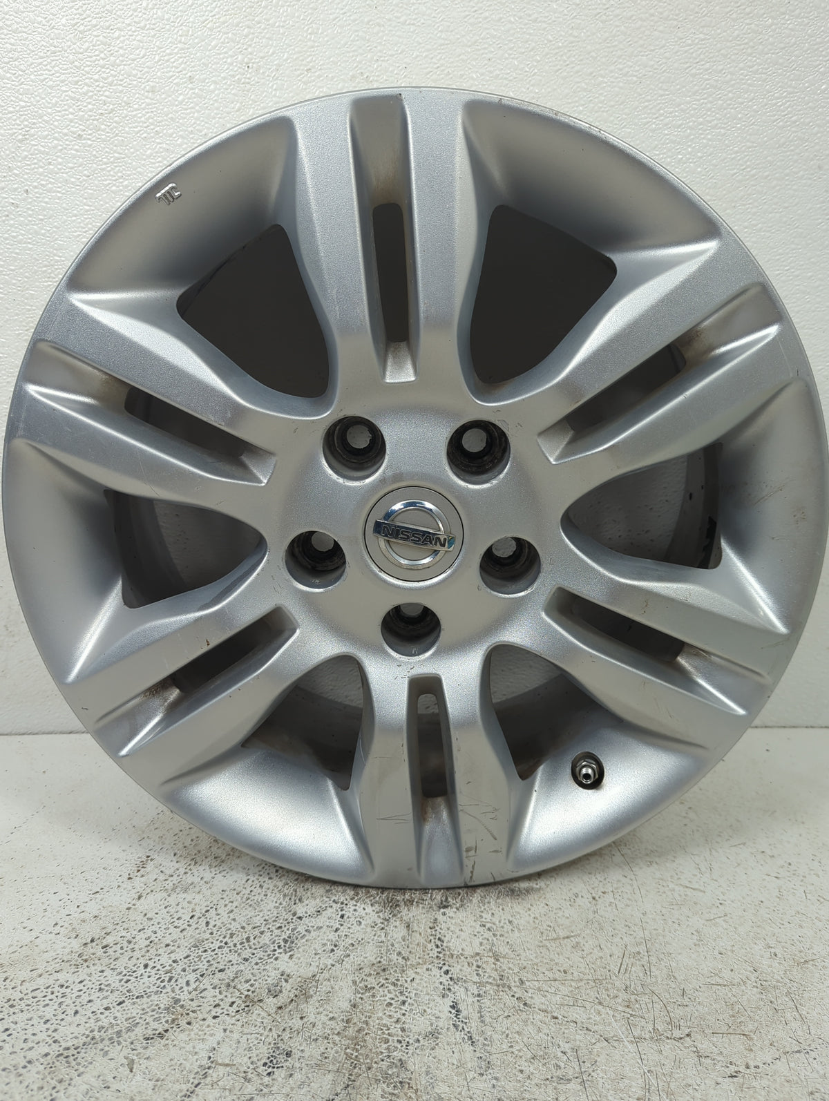 2012 Nissan Altima Oem Wheel Rim 5039370 - Oemusedautoparts1.com