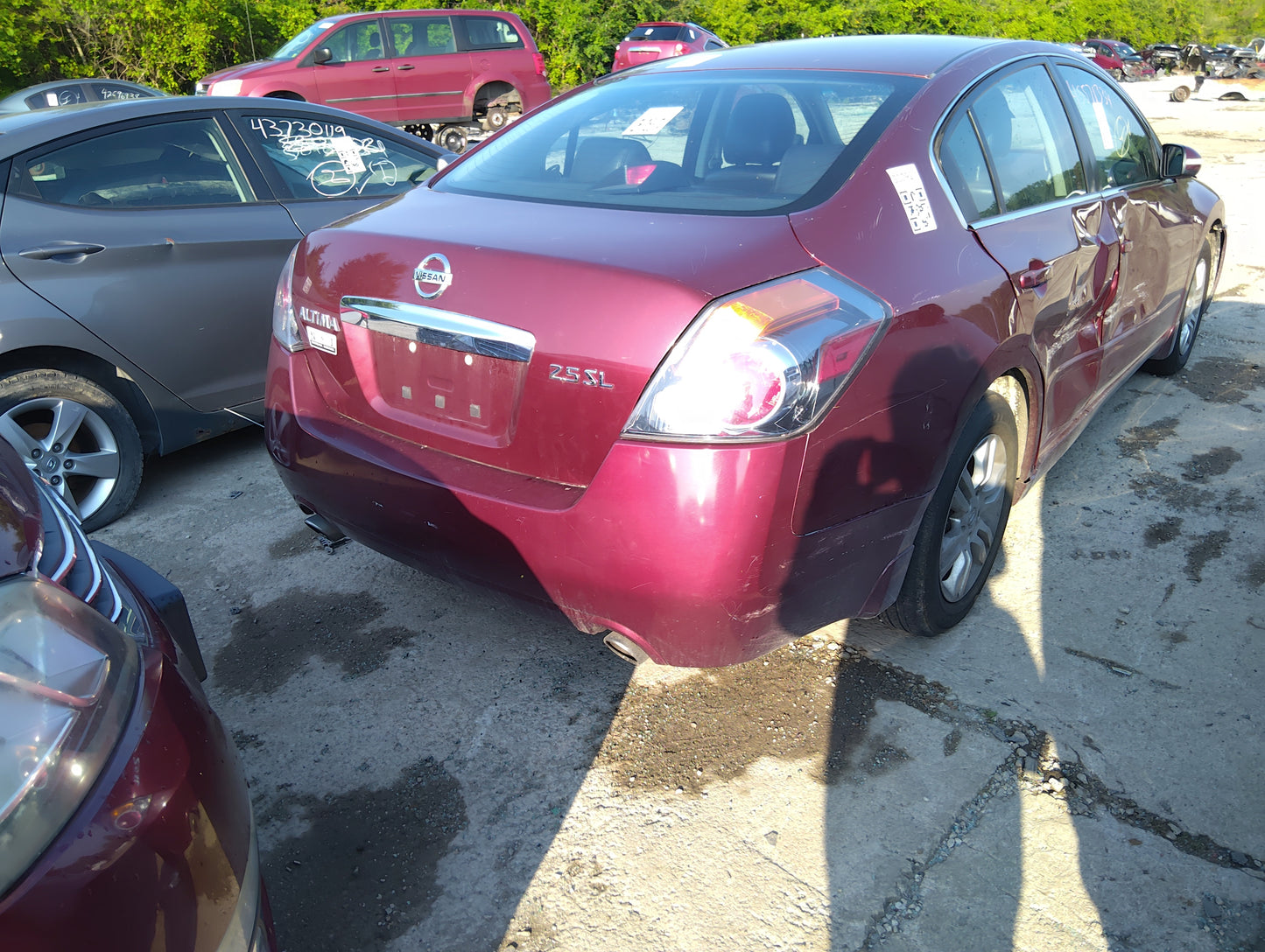 2007-2012 Nissan Altima Rear Bumper Assembly Oem 5039426 - Oemusedautoparts1.com