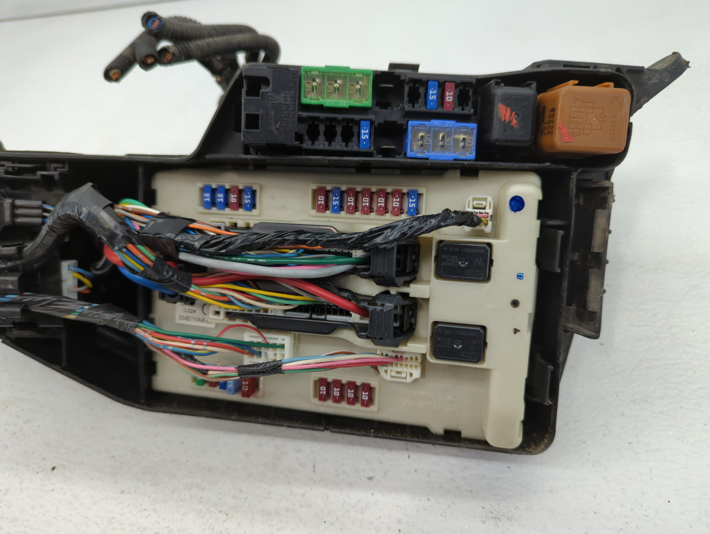 2011-2013 Nissan Altima Fusebox Fuse Box Panel Relay Module P/N:284B71AA3A 284B71AA1A Fits Fits 2011 2012 2013 OEM Used Auto