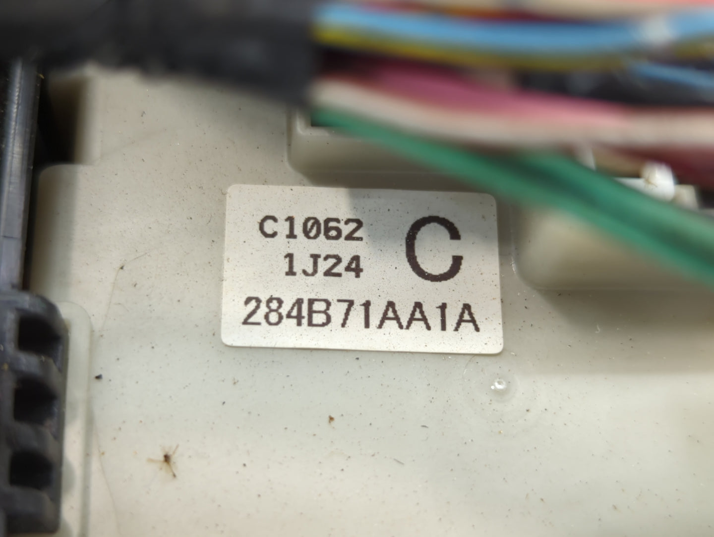 2011-2013 Nissan Altima Fusebox Fuse Box Panel Relay Module P/N:284B71AA3A 284B71AA1A Fits Fits 2011 2012 2013 OEM Used Auto