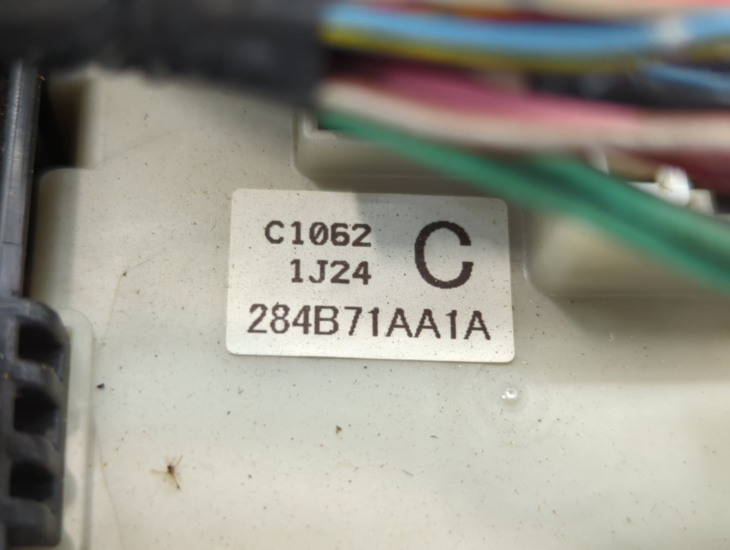 2011-2013 Nissan Altima Fusebox Fuse Box Panel Relay Module P/N:284B71AA3A 284B71AA1A Fits Fits 2011 2012 2013 OEM Used Auto