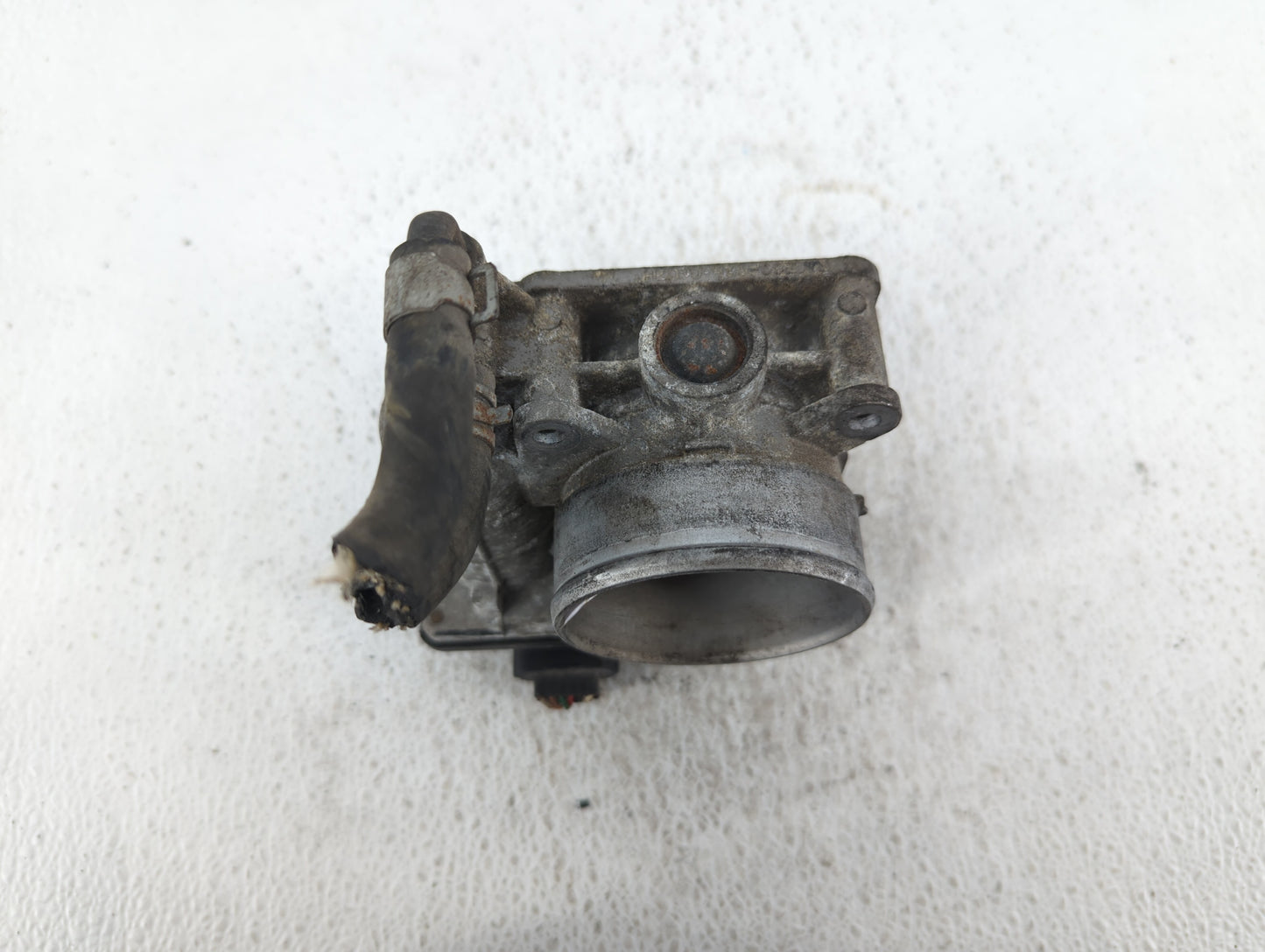 2007-2013 Nissan Altima Throttle Body P/N:RME60-15 Fits Fits 2007 2008 2009 2010 2011 2012 2013 OEM Used Auto Parts - Oemuse