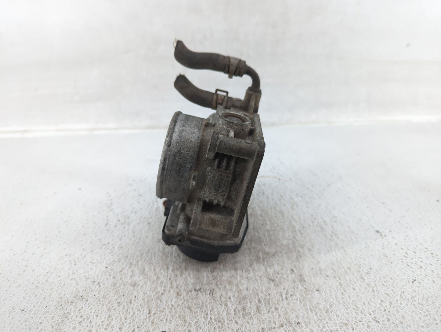 2007-2013 Nissan Altima Throttle Body P/N:RME60-15 Fits Fits 2007 2008 2009 2010 2011 2012 2013 OEM Used Auto Parts - Oemuse