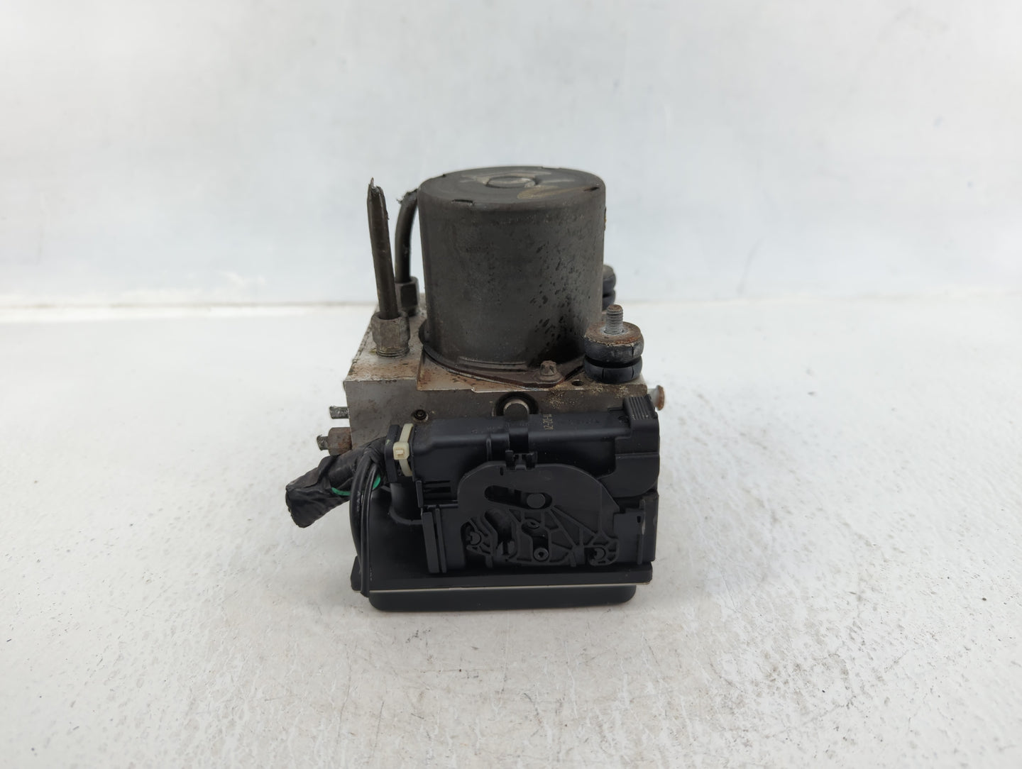 2011-2012 Nissan Altima ABS Pump Control Module Replacement P/N:47660 ZX65A Fits Fits 2011 2012 OEM Used Auto Parts - Oemuse