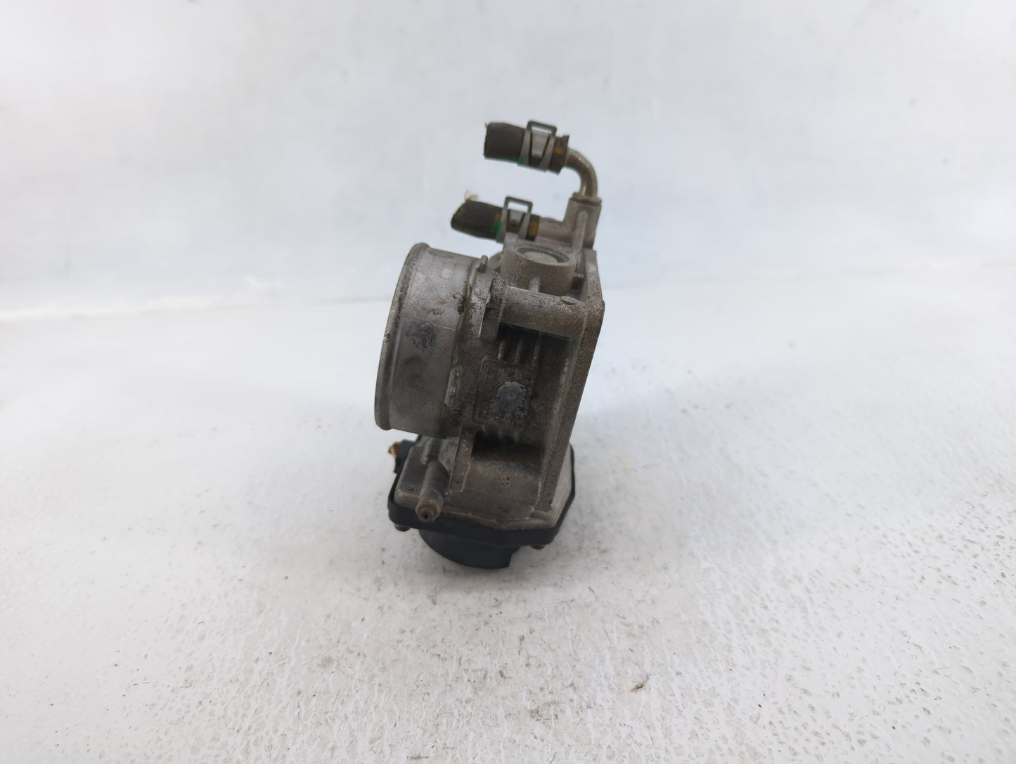 2007-2013 Nissan Altima Throttle Body P/N:RME60-15 Fits Fits 2007 2008 2009 2010 2011 2012 2013 OEM Used Auto Parts - Oemuse