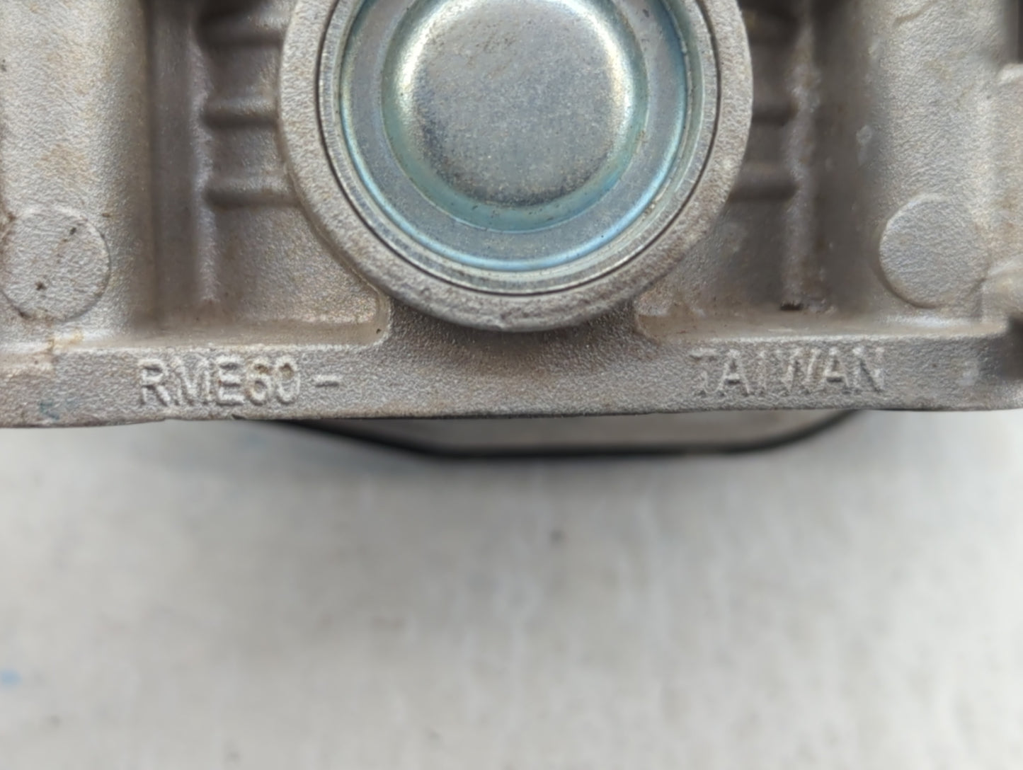 2007-2013 Nissan Altima Throttle Body P/N:RME60 Fits Fits 2007 2008 2009 2010 2011 2012 2013 OEM Used Auto Parts - Oemusedau