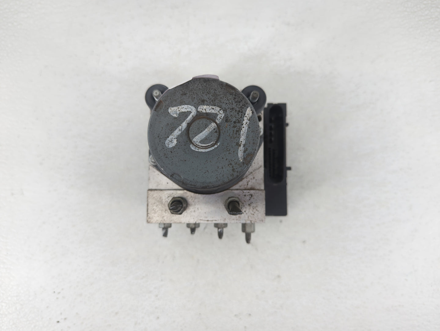 2011-2012 Nissan Altima ABS Pump Control Module Replacement P/N:47660 ZX65A Fits Fits 2011 2012 OEM Used Auto Parts - Oemuse