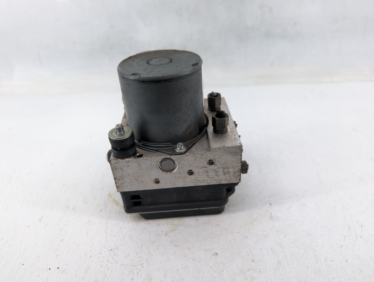 2011-2012 Nissan Altima ABS Pump Control Module Replacement P/N:47660 ZX65B 0 265 251 451 Fits Fits 2011 2012 OEM Used Auto 