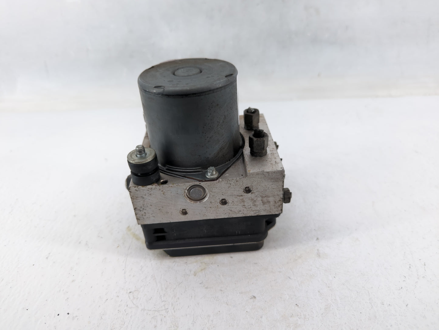 2011-2012 Nissan Altima ABS Pump Control Module Replacement P/N:47660 ZX65B 0 265 251 451 Fits Fits 2011 2012 OEM Used Auto 