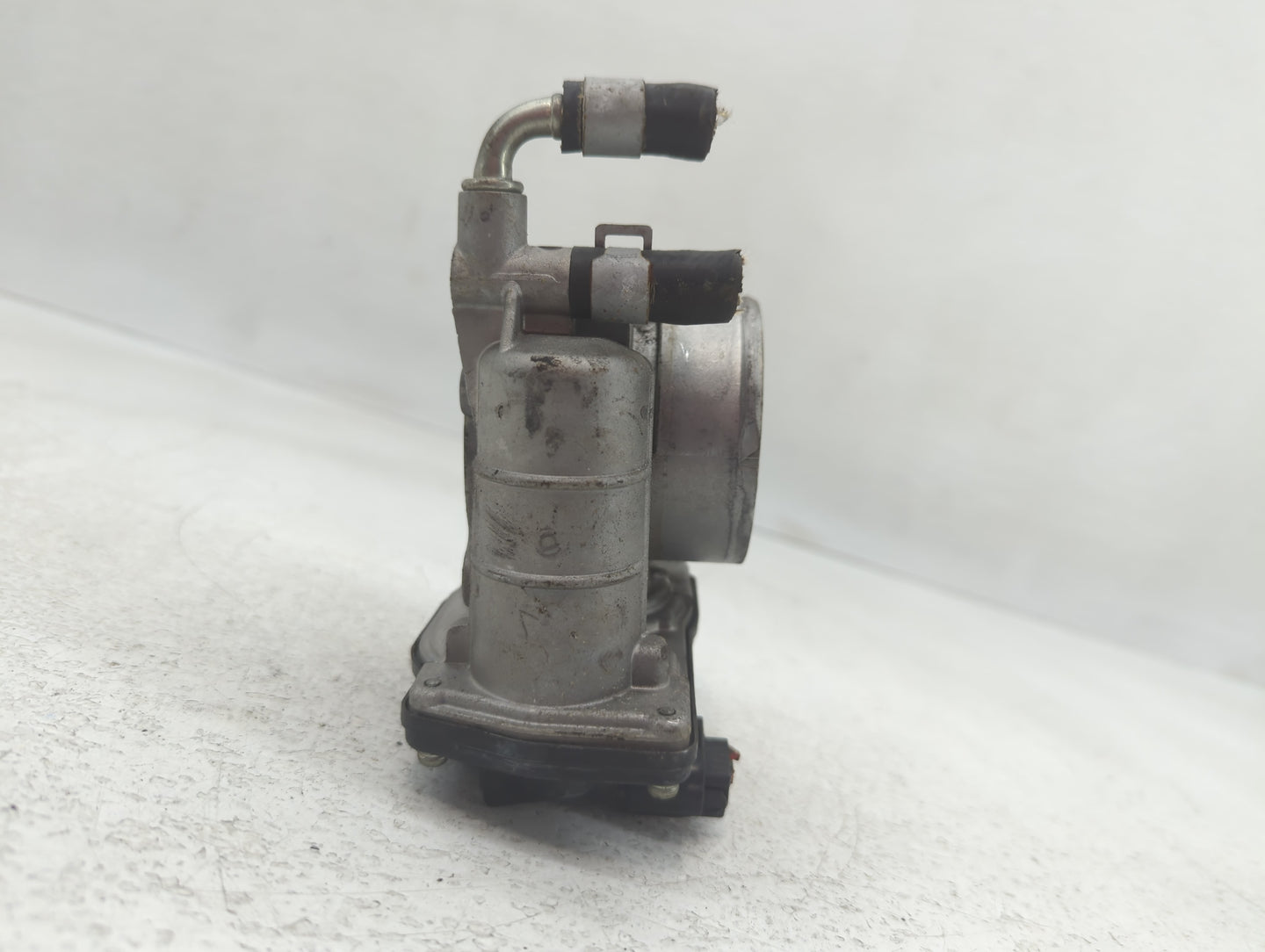 2007-2013 Nissan Altima Throttle Body P/N:K 1X20 526-01 Fits Fits 2007 2008 2009 2010 2011 2012 2013 OEM Used Auto Parts - O