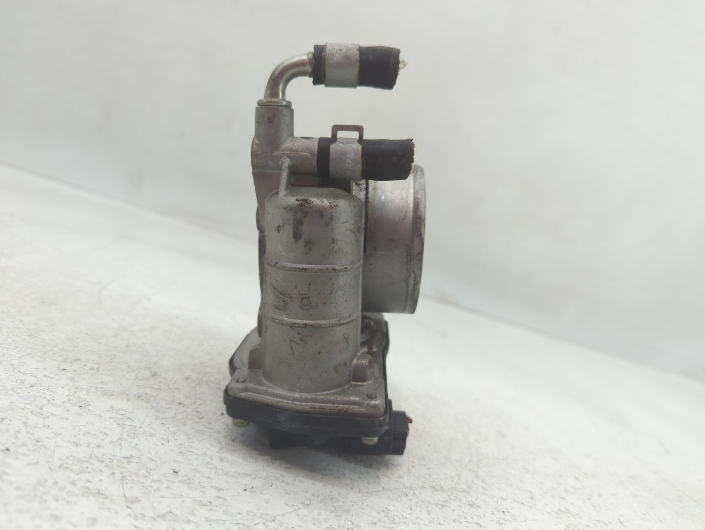 2007-2013 Nissan Altima Throttle Body P/N:K 1X20 526-01 Fits Fits 2007 2008 2009 2010 2011 2012 2013 OEM Used Auto Parts - O