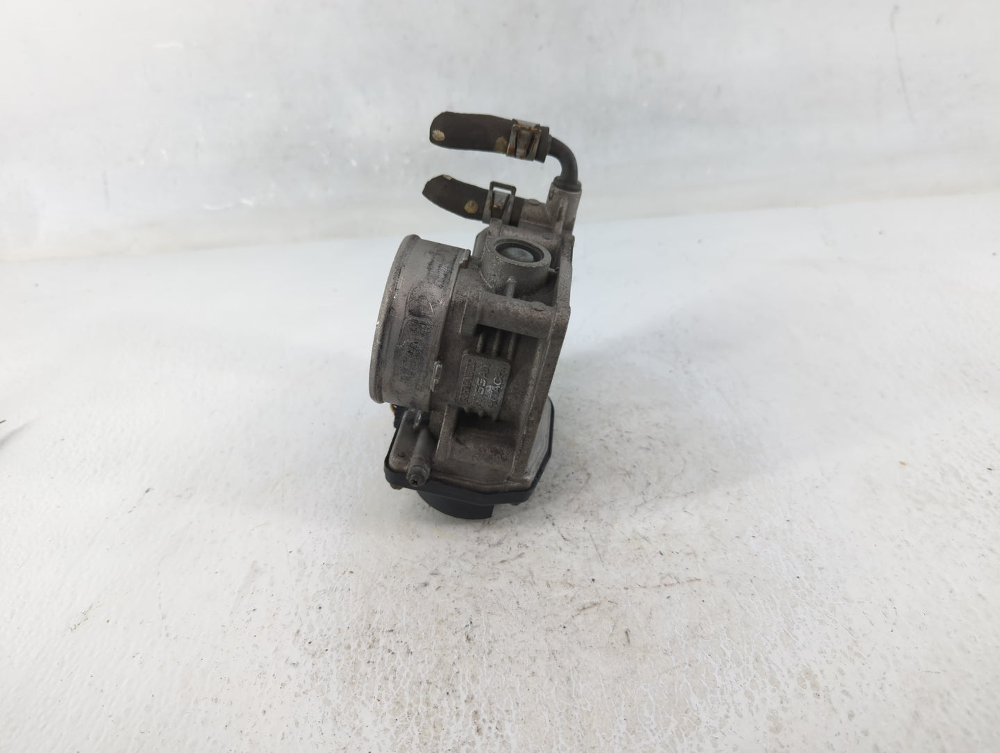 2007-2013 Nissan Altima Throttle Body P/N:RME60-15 Fits Fits 2007 2008 2009 2010 2011 2012 2013 OEM Used Auto Parts - Oemuse