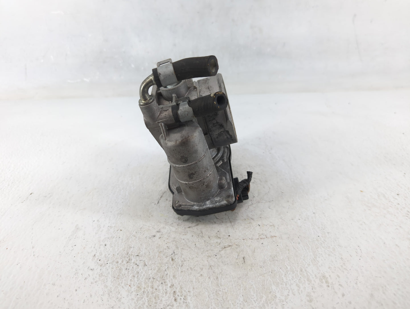 2007-2013 Nissan Altima Throttle Body P/N:RME60-15 Fits Fits 2007 2008 2009 2010 2011 2012 2013 OEM Used Auto Parts - Oemuse