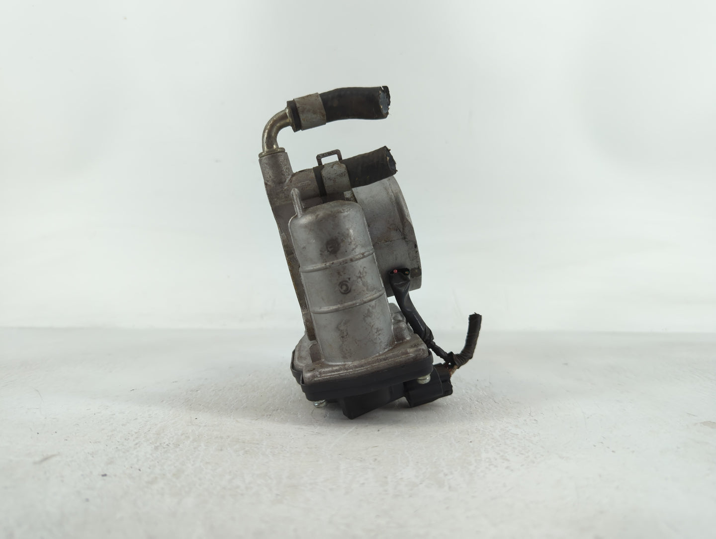 2007-2013 Nissan Altima Throttle Body P/N:K 1Z14 3 526-01 Fits Fits 2007 2008 2009 2010 2011 2012 2013 OEM Used Auto Parts -