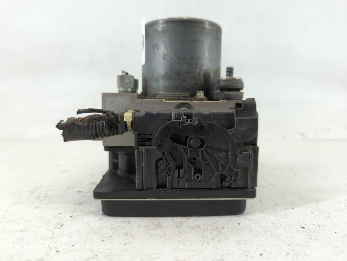 2011-2012 Nissan Altima ABS Pump Control Module Replacement P/N:0 265 251 446 AC 47660 ZY65A Fits Fits 2011 2012 OEM Used Au