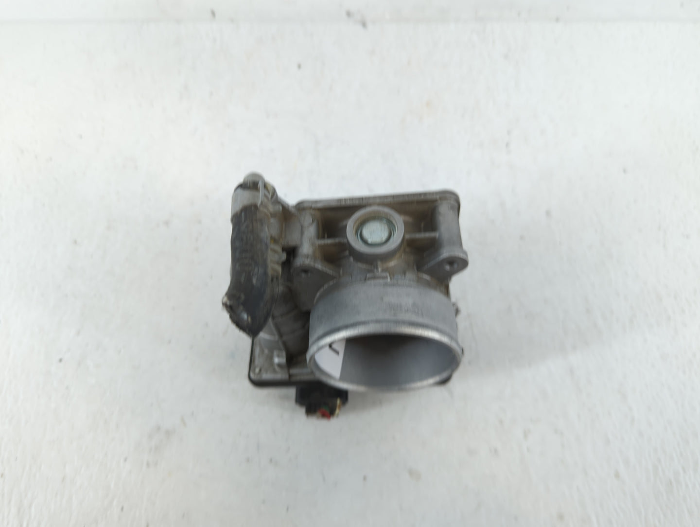 2007-2013 Nissan Altima Throttle Body P/N:1Y10H RME60-15 Fits Fits 2007 2008 2009 2010 2011 2012 2013 OEM Used Auto Parts - 