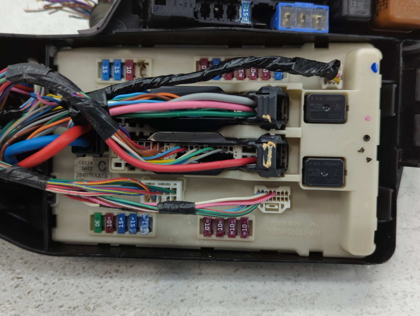 2011-2013 Nissan Altima Fusebox Fuse Box Panel Relay Module P/N:7154-7201-30 Fits Fits 2011 2012 2013 OEM Used Auto Parts - 