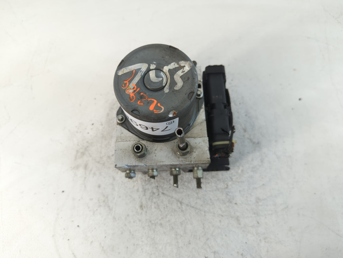 2011-2012 Nissan Altima ABS Pump Control Module Replacement P/N:47660 ZX65A 0 265 251 446 Fits Fits 2011 2012 OEM Used Auto 