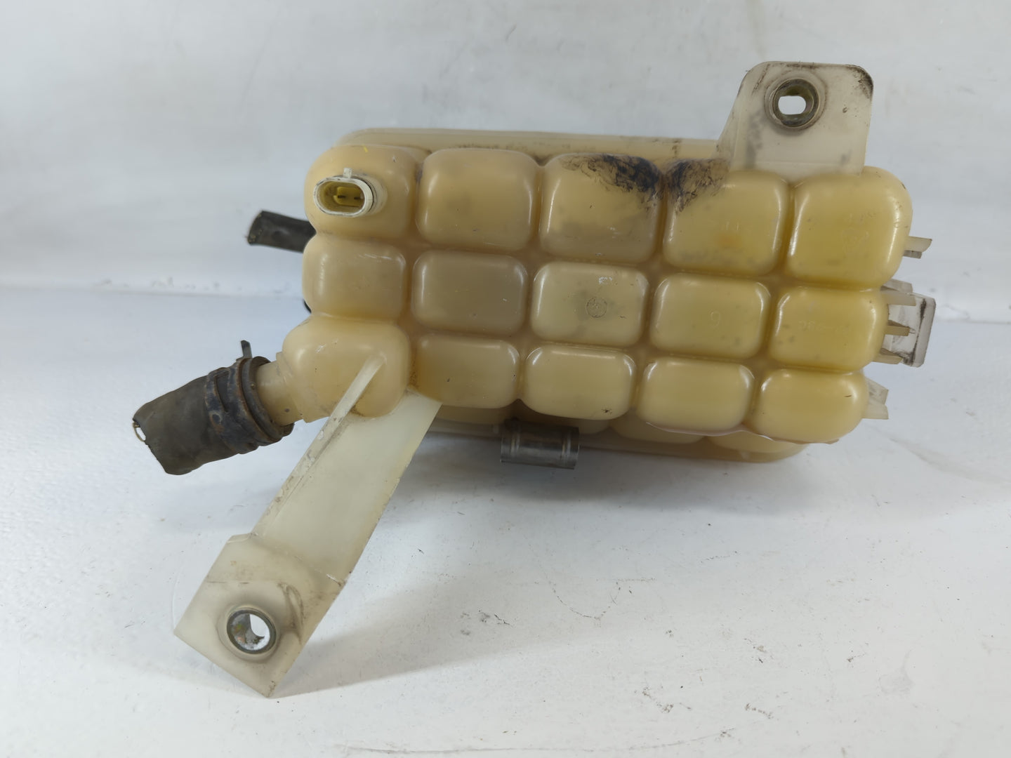 2007-2013 Nissan Altima Radiator Coolant Overflow Expansion Tank Bottle 751862 - Oemusedautoparts1.com