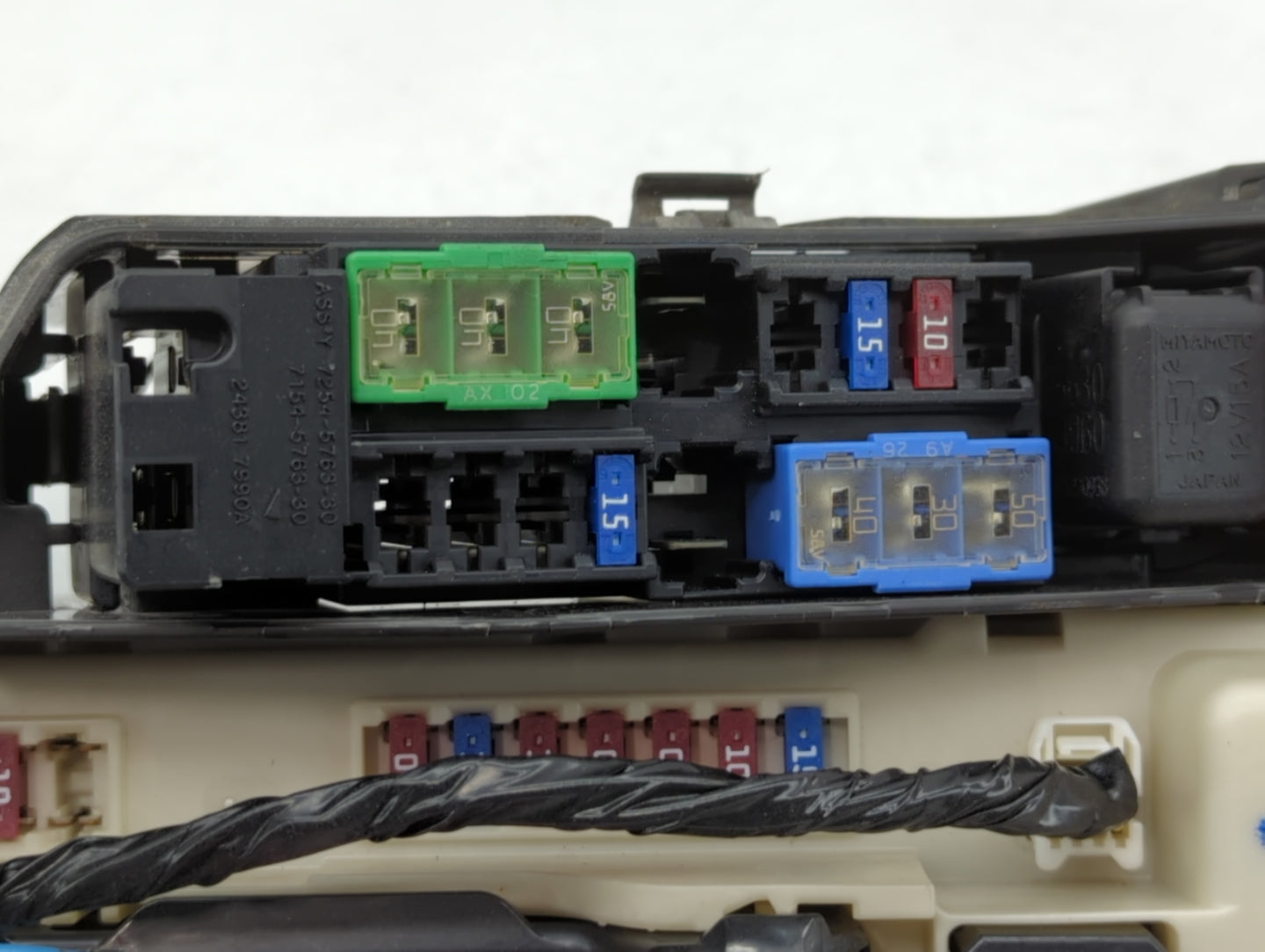 2011-2013 Nissan Altima Fusebox Fuse Box Panel Relay Module P/N:7154-9164-30 284B71AA1A, PP-TD10 Fits Fits 2011 2012 2013 OE