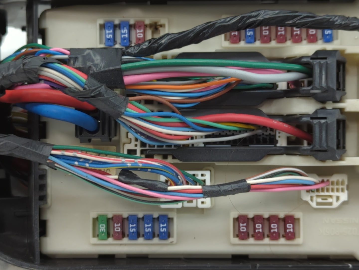 2011-2013 Nissan Altima Fusebox Fuse Box Panel Relay Module P/N:7154-9164-30 284B71AA1A, PP-TD10 Fits Fits 2011 2012 2013 OE