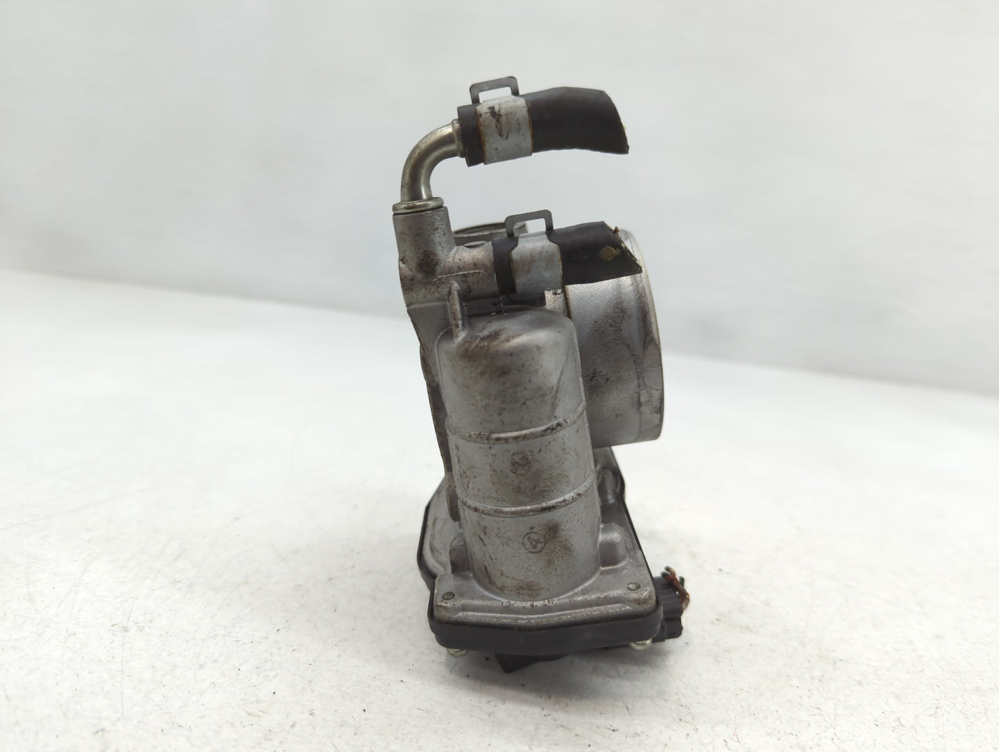 2007-2013 Nissan Altima Throttle Body P/N:K 1Z19 526-01 Fits Fits 2007 2008 2009 2010 2011 2012 2013 OEM Used Auto Parts - O