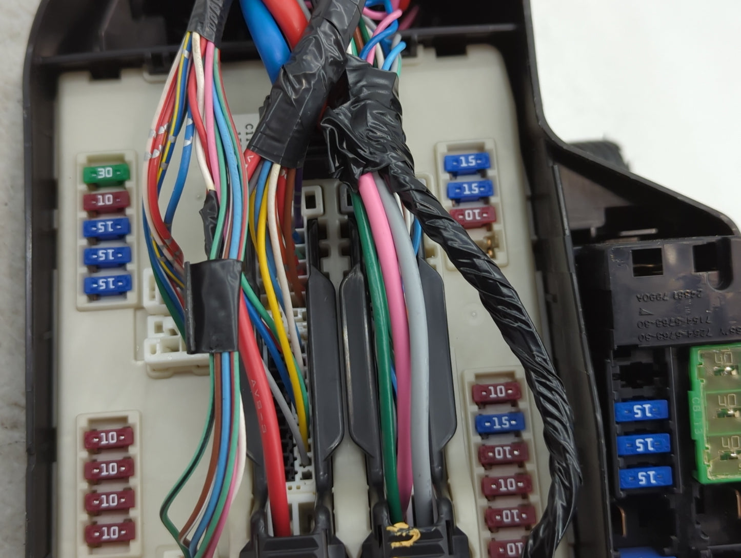 2011-2013 Nissan Altima Fusebox Fuse Box Panel Relay Module P/N:7154-9164-30 Fits Fits 2011 2012 2013 OEM Used Auto Parts - 