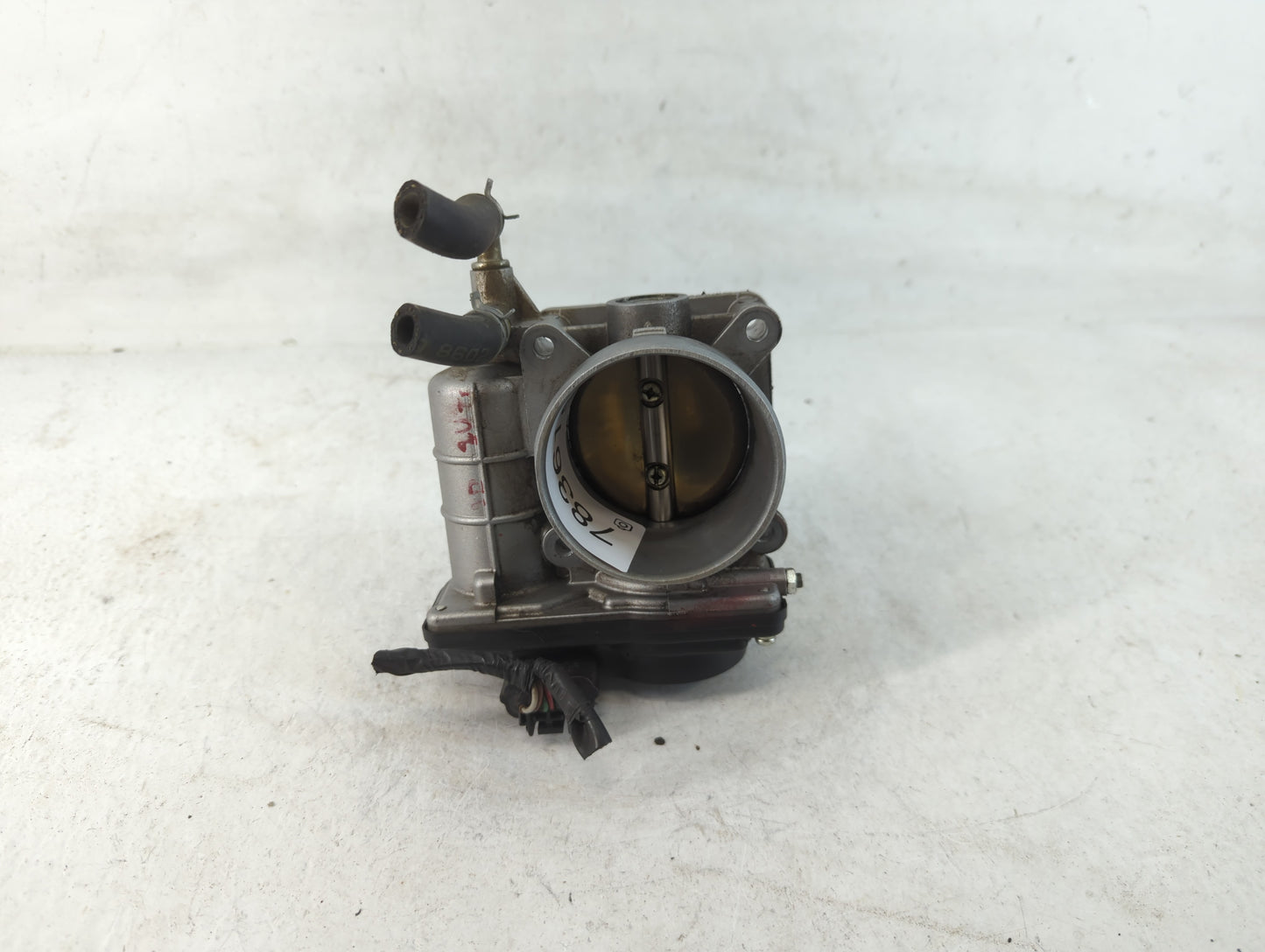 2007-2013 Nissan Altima Throttle Body P/N:1405H RME60-15, 526-01 Fits Fits 2007 2008 2009 2010 2011 2012 2013 OEM Used Auto 