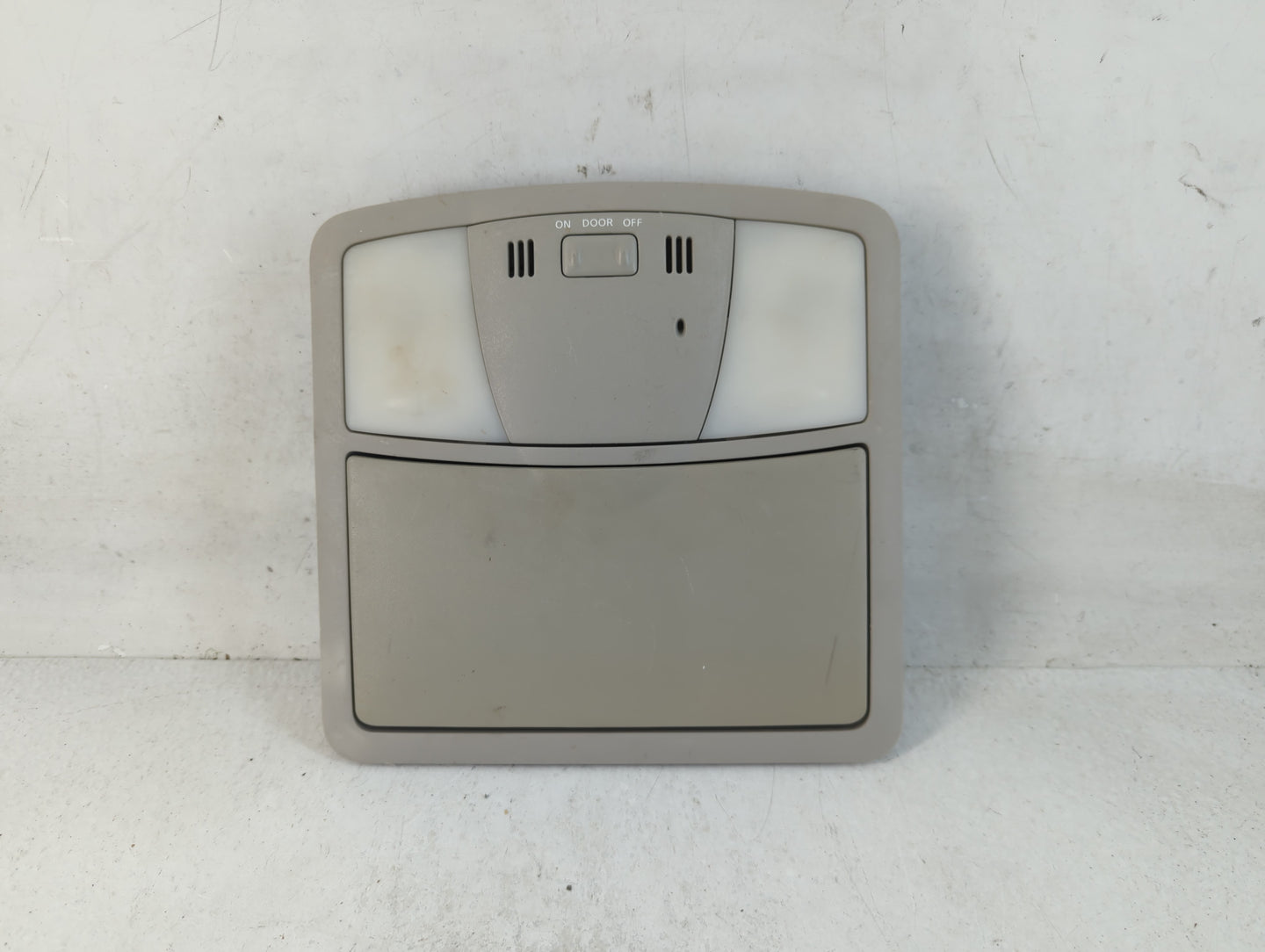 2010-2012 Nissan Altima Overhead Roof Console 788047 - Oemusedautoparts1.com
