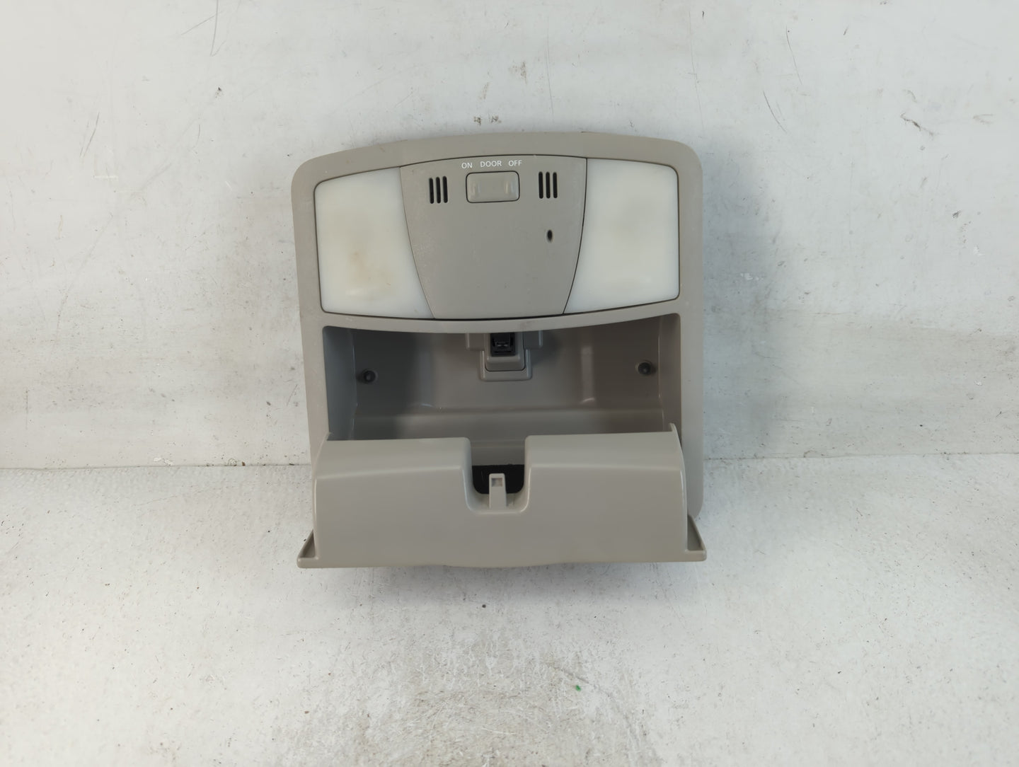 2010-2012 Nissan Altima Overhead Roof Console 788047 - Oemusedautoparts1.com