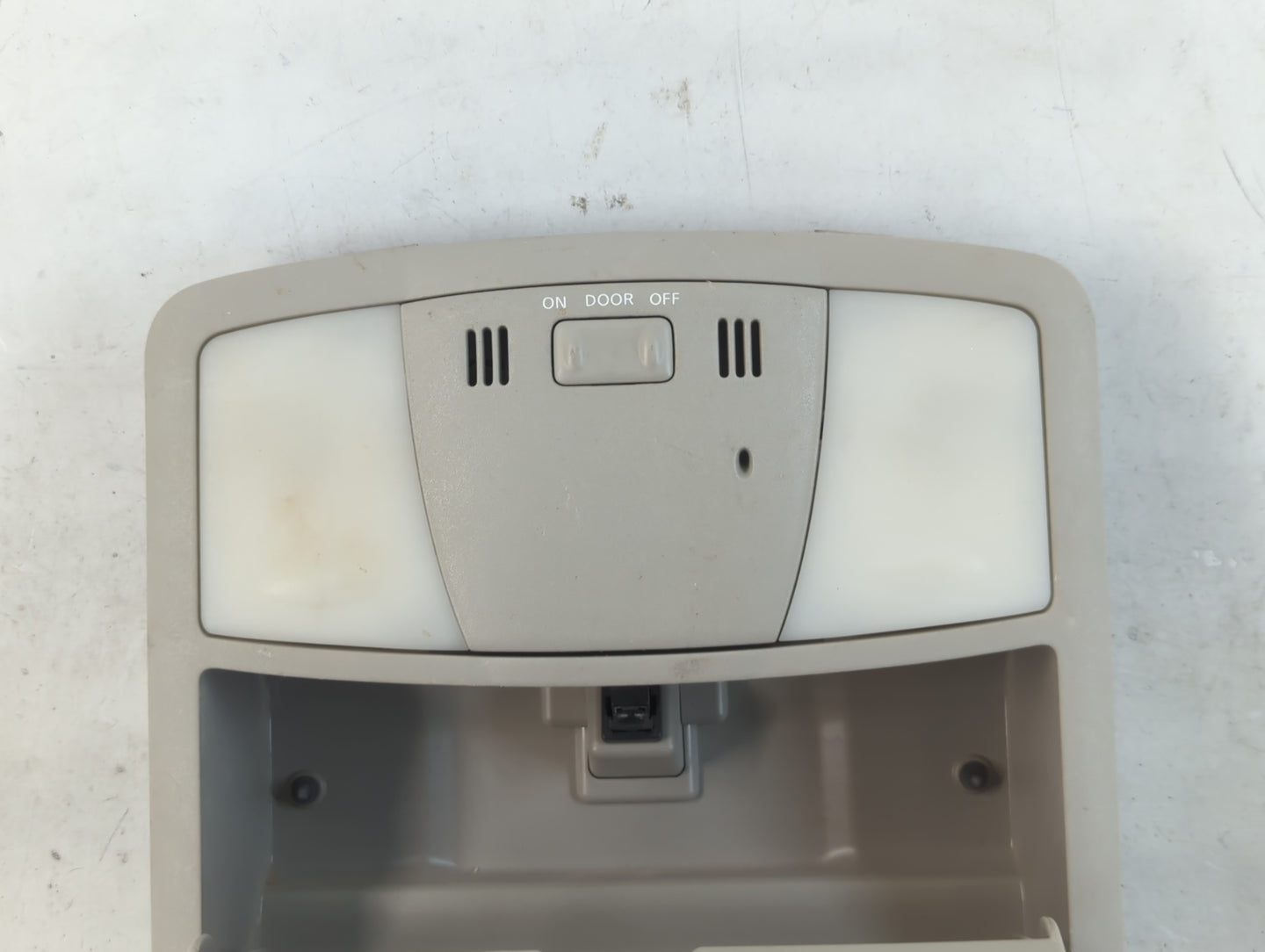 2010-2012 Nissan Altima Overhead Roof Console 788047 - Oemusedautoparts1.com