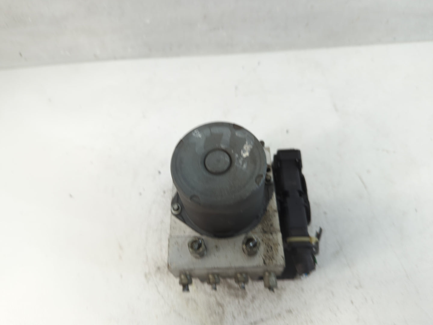 2011-2012 Nissan Altima ABS Pump Control Module Replacement P/N:47660 ZX65A Fits Fits 2011 2012 OEM Used Auto Parts - Oemuse