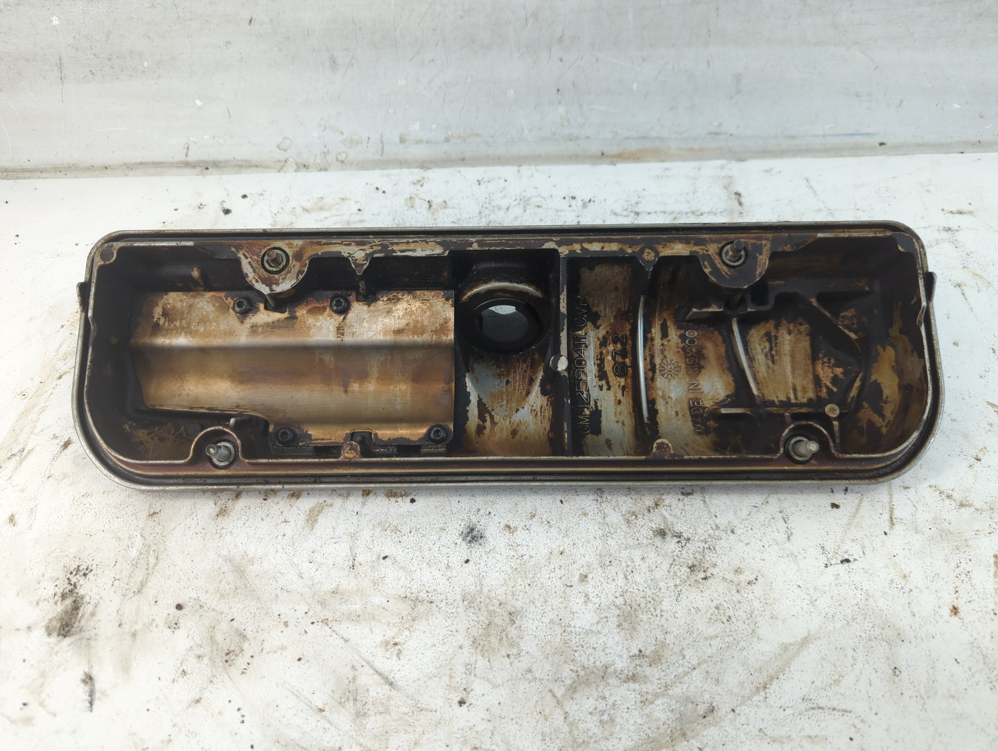 2012 Nissan Altima Driver Left Cylinder Head Valve Cover P/N:12590411 Fits OEM Used Auto Parts - Oemusedautoparts1.com