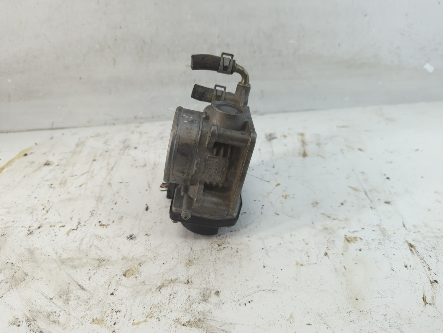 2007-2014 Nissan Altima Throttle Body P/N:8910H RME60-15 Fits Fits 2007 2008 2009 2010 2011 2012 2013 2014 OEM Used Auto Par