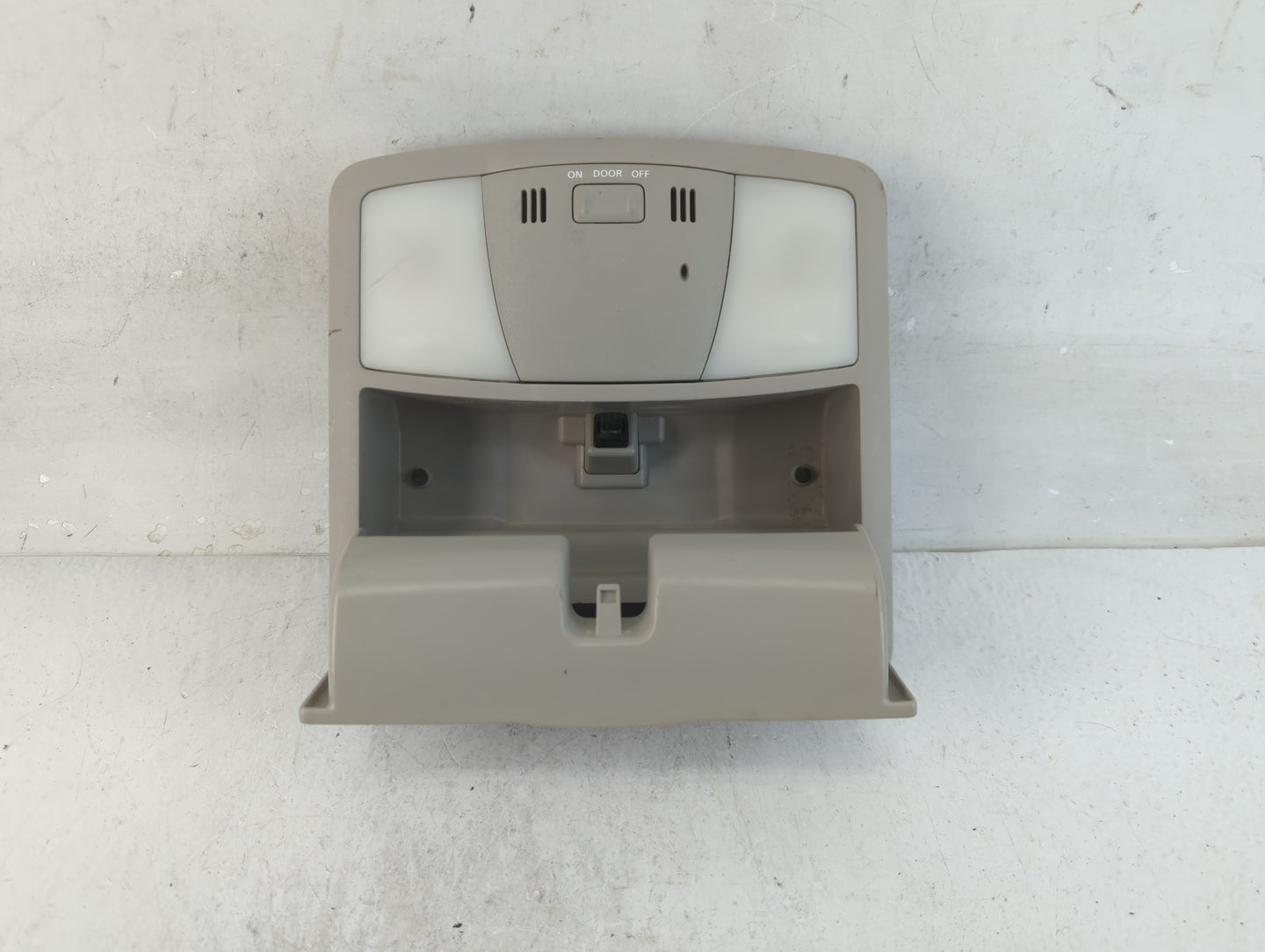 2012 Nissan Altima Overhead Roof Console - Oemusedautoparts1.com