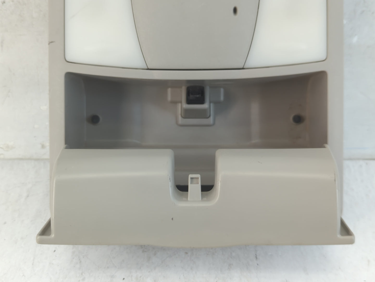 2012 Nissan Altima Overhead Roof Console - Oemusedautoparts1.com