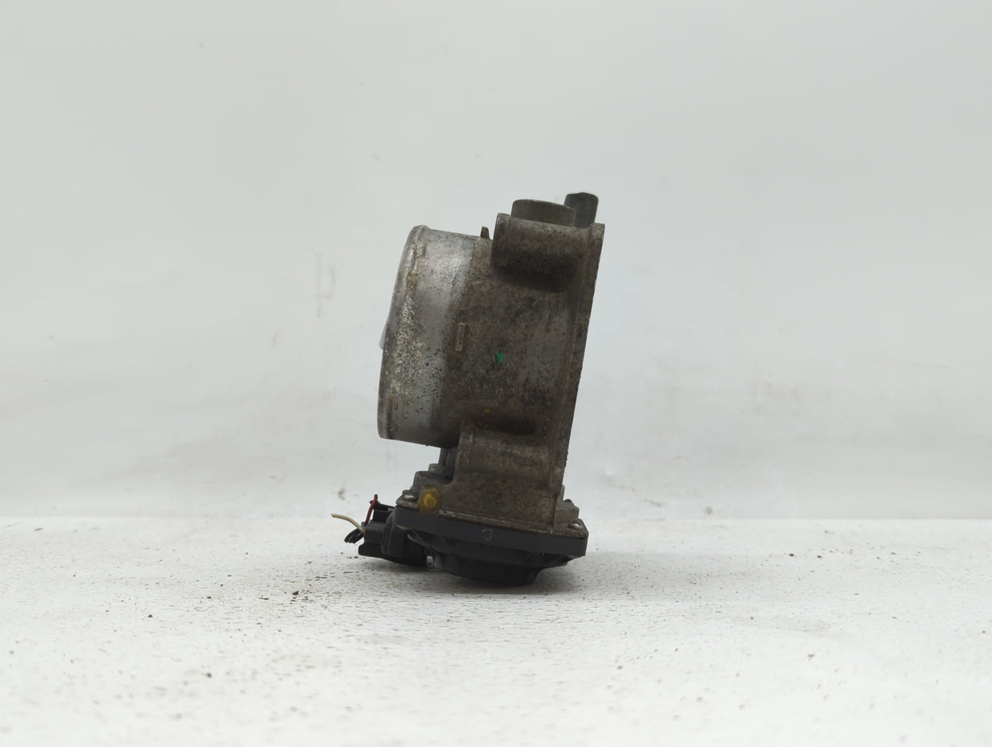 2005-2012 Nissan Frontier Throttle Body P/N:16119 7S001 A 16119 7S001 B Fits OEM Used Auto Parts - Oemusedautoparts1.com