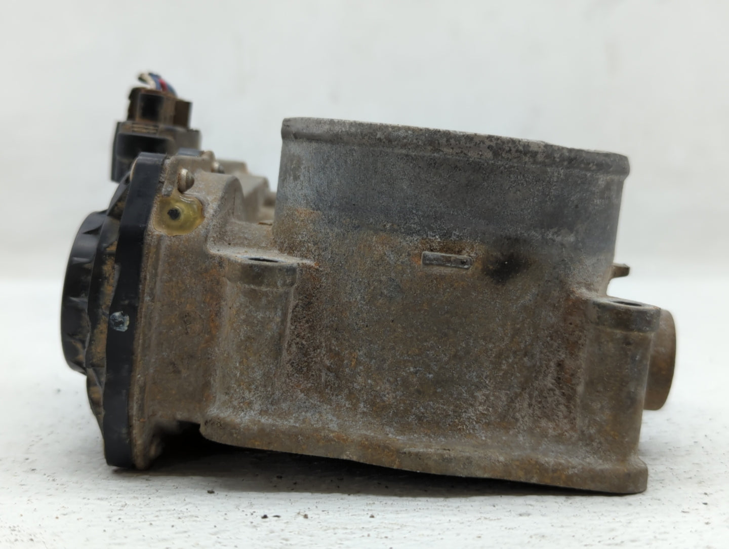 2005-2012 Nissan Frontier Throttle Body P/N:16119 7S001 A 16119 7S001 B Fits OEM Used Auto Parts - Oemusedautoparts1.com