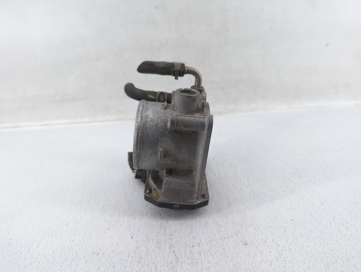 2012 Nissan Frontier Throttle Body P/N:EA-A60-01 F EA-A60-01 B Fits OEM Used Auto Parts - Oemusedautoparts1.com