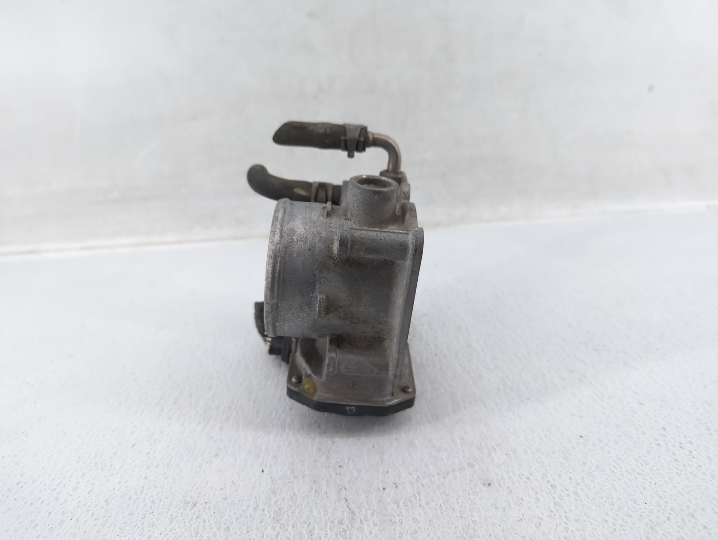 2012 Nissan Frontier Throttle Body P/N:EA-A60-01 F EA-A60-01 B Fits OEM Used Auto Parts - Oemusedautoparts1.com