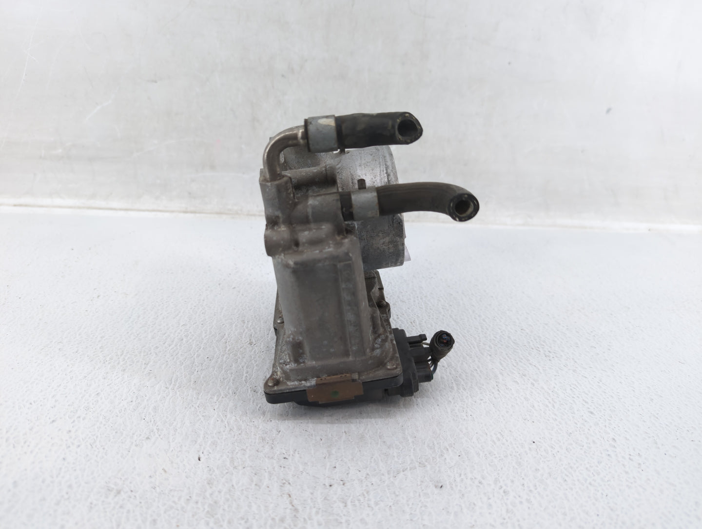 2012 Nissan Frontier Throttle Body P/N:EA-A60-01 F EA-A60-01 B Fits OEM Used Auto Parts - Oemusedautoparts1.com