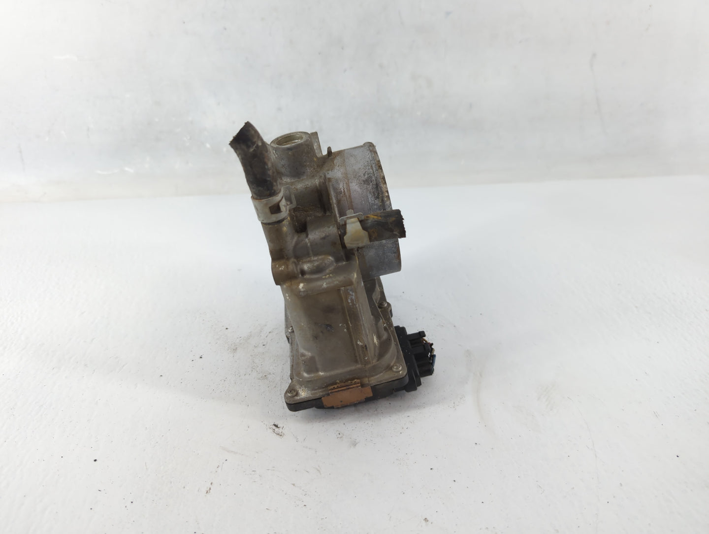 2005-2012 Nissan Frontier Throttle Body P/N:16119 7S001 Fits Fits 2005 2006 2007 2008 2009 2010 2011 2012 2013 2014 OEM Used