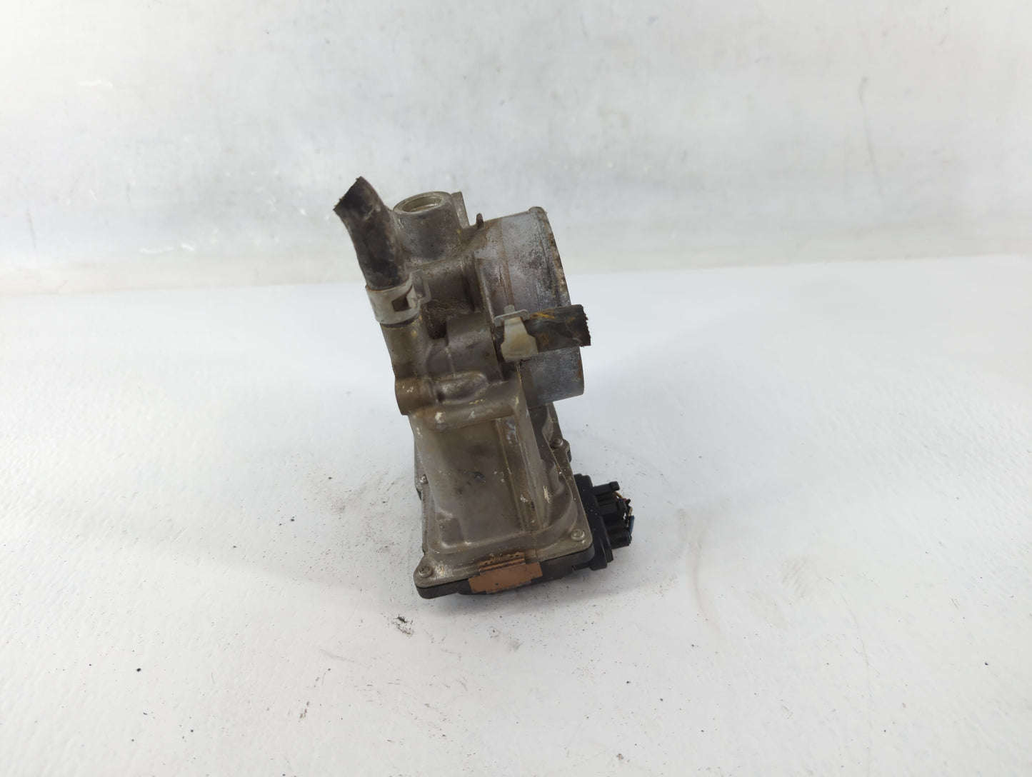 2005-2012 Nissan Frontier Throttle Body P/N:16119 7S001 Fits Fits 2005 2006 2007 2008 2009 2010 2011 2012 2013 2014 OEM Used
