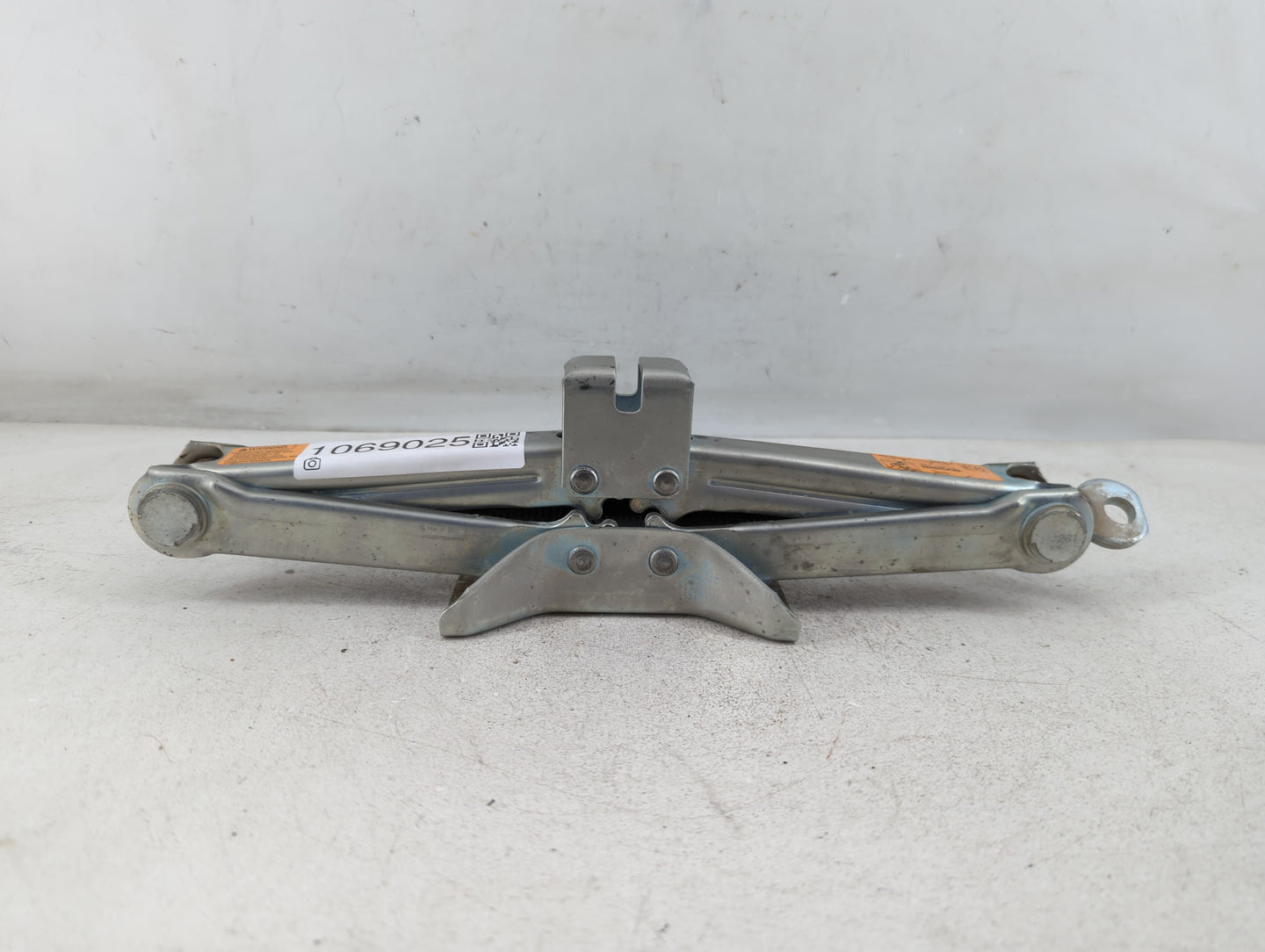 2012 Nissan Juke Spare Scissor Car Jack - Oemusedautoparts1.com