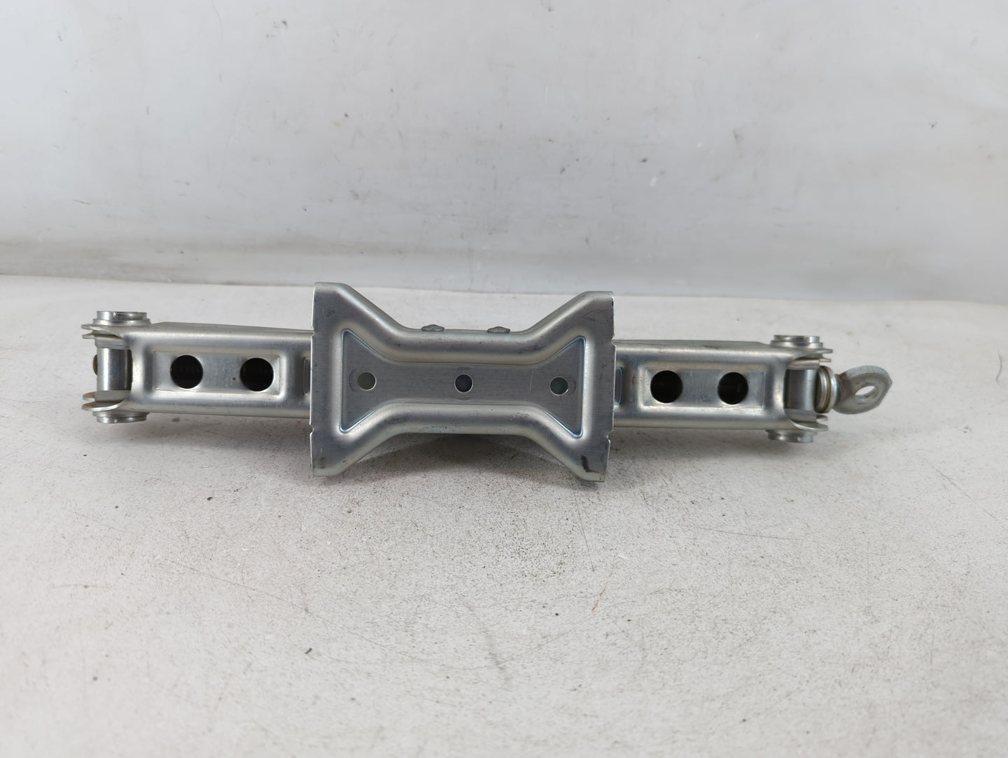 2012 Nissan Juke Spare Scissor Car Jack 1069025 - Oemusedautoparts1.com