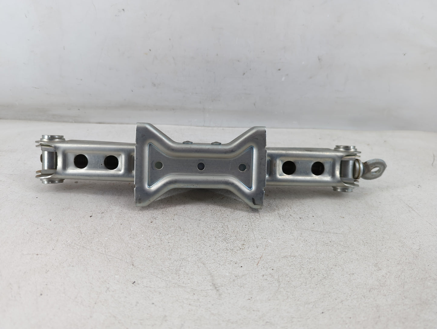 2012 Nissan Juke Spare Scissor Car Jack 1069025 - Oemusedautoparts1.com