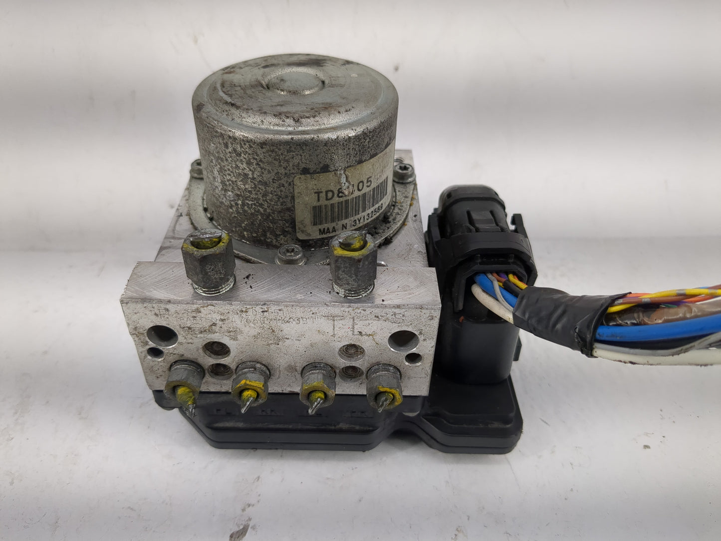 2012-2014 Nissan Juke ABS Pump Control Module Replacement P/N:A98000B51 82962862, E3Y151133 Fits Fits 2012 2013 2014 OEM Use